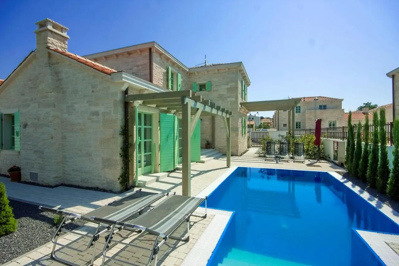 Villa Steinvilla Zelda Liznjan Croatia